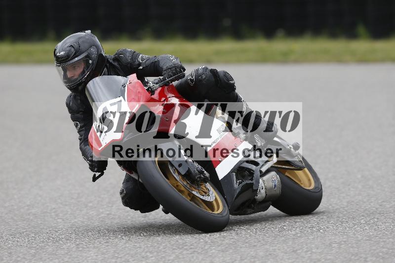 Archiv-2025/08 20.04.2025 Speer Racing ADR/Gruppe gruen/247